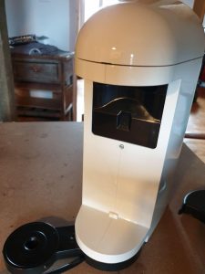 Dos de la machine sans réservoirs